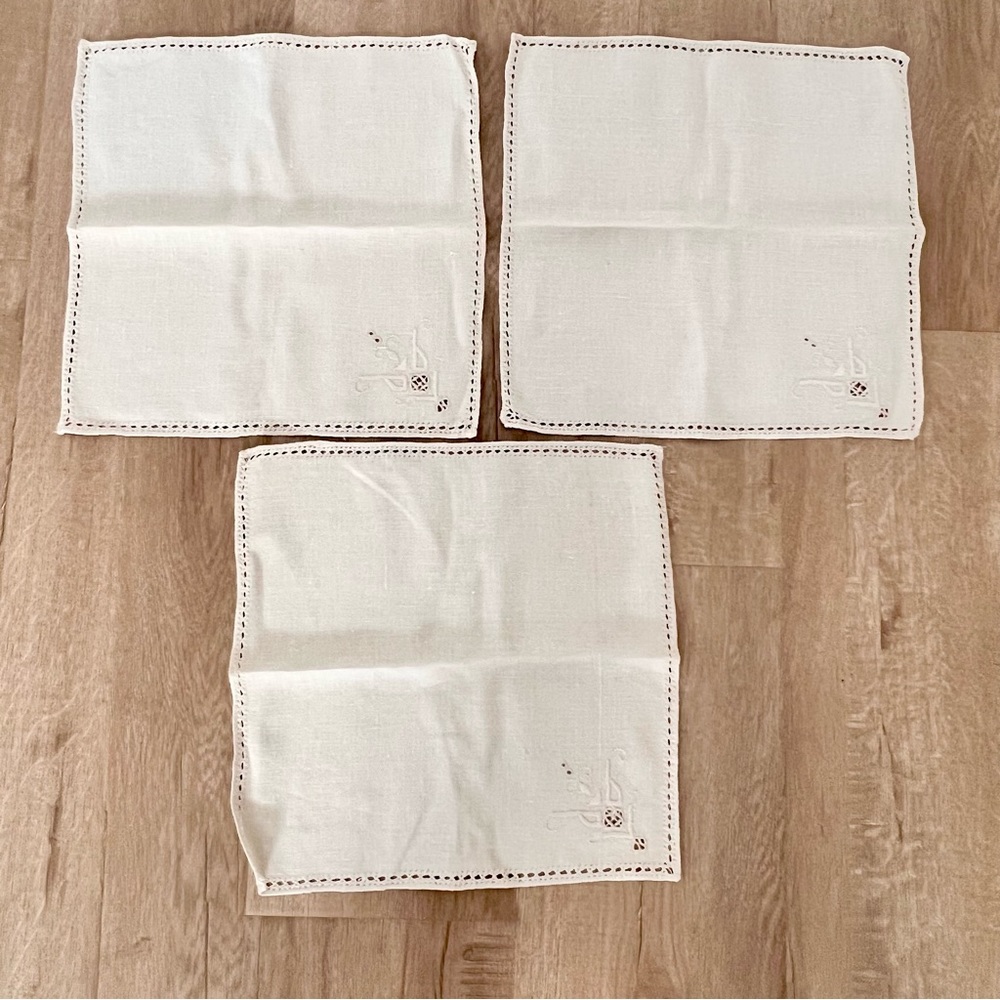 Vintage 10” Square Ivory Crocheted Linen Table Cloth Napkins Set Of 3 - Picture 2 of 6